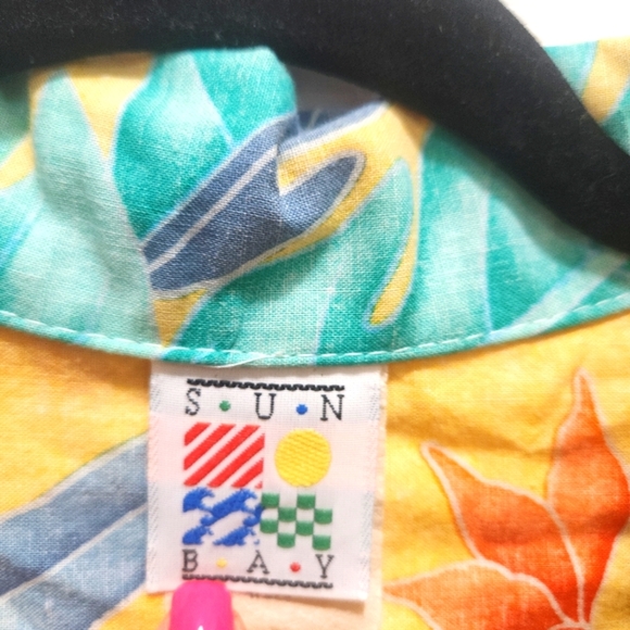 Vintage Hawaiian Mens Button Up Yellow Tropical Floral Shirt Size L Aloha Travel - Picture 2 of 5